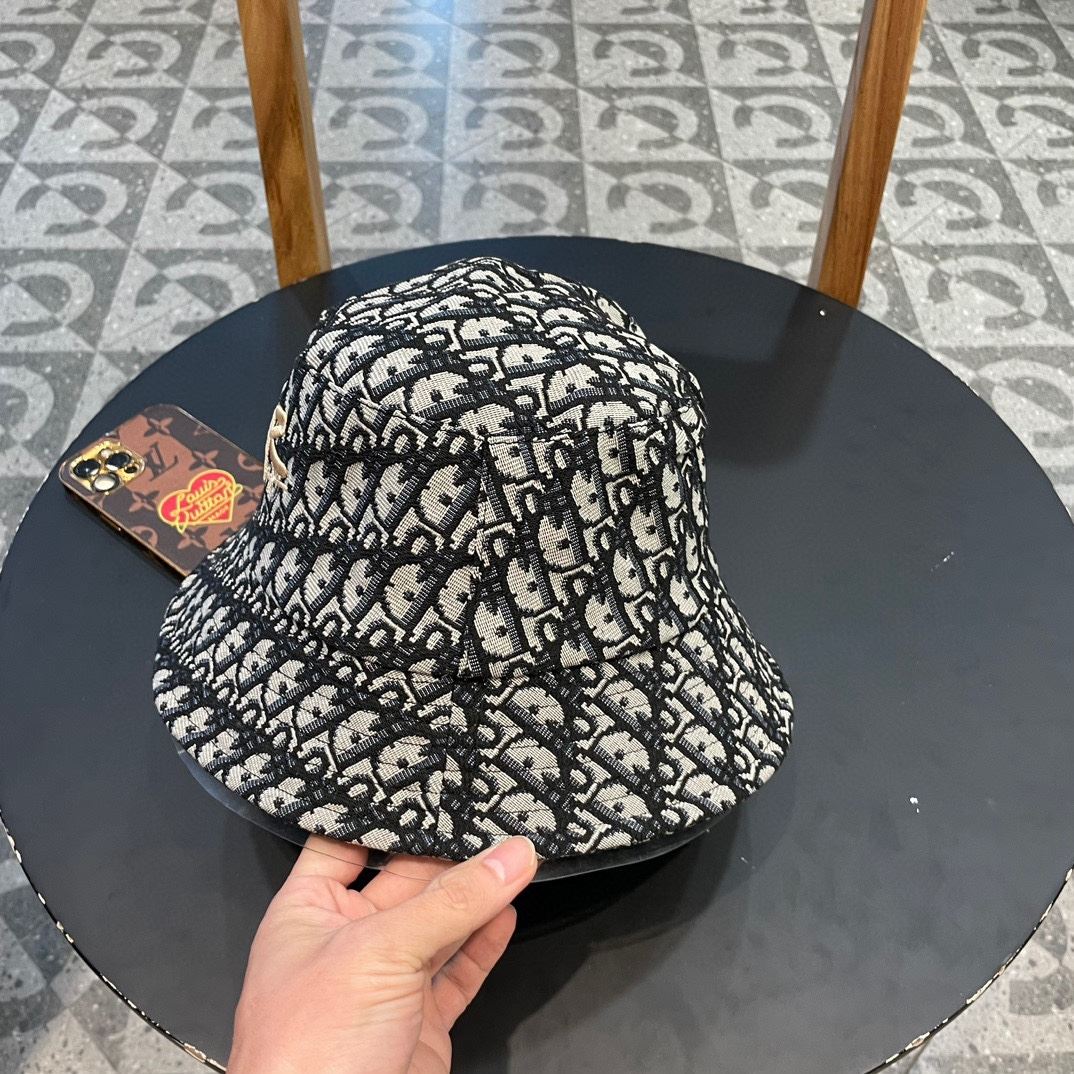 Christian Dior Caps